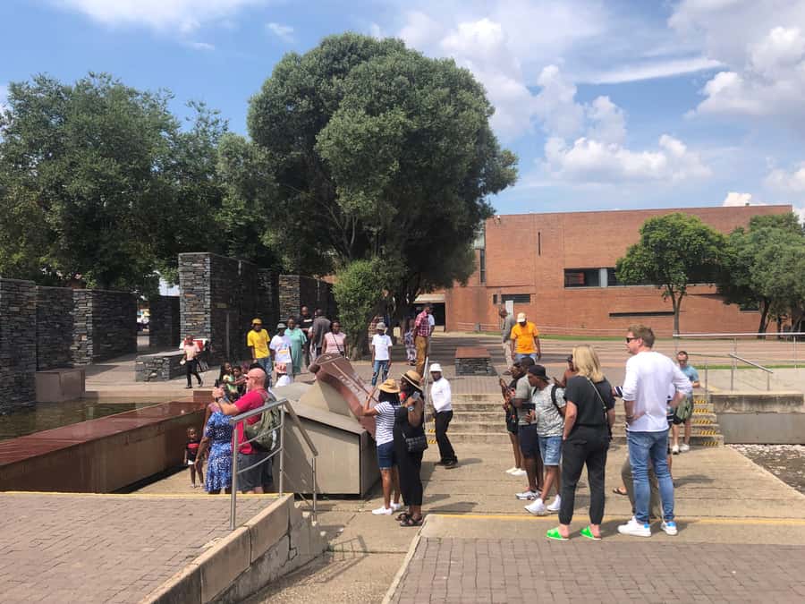 Soweto: Hector Pieterson Memorial, to Orlando Towers Tour - Moema Street and Vilakazi Street: the Mandela and Tutu context in one corridor