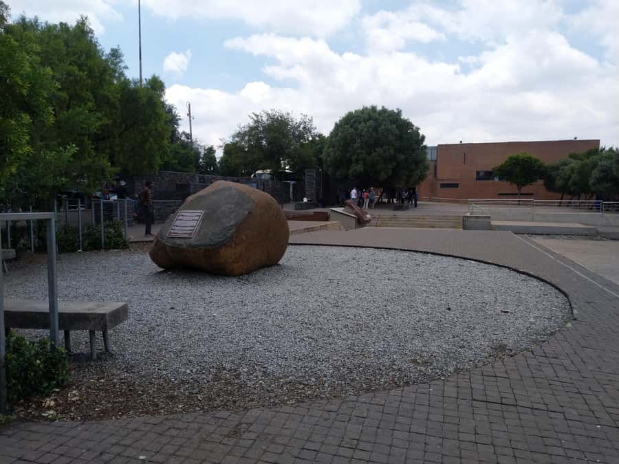 Soweto & Johannesburg and Apartheid Museum - Munro Drive viewpoint: the city in one glance