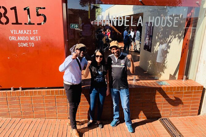 Soweto Tour with a Local Guide - Vilakazi Street: Nobel Peace Winners and Craft Shopping