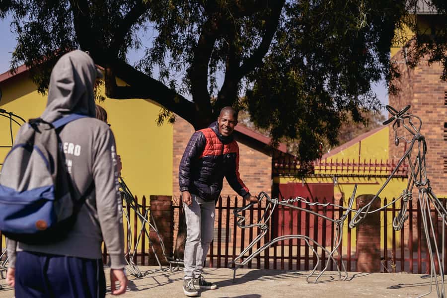 Soweto: Walking Tour with a Local Guide and Lunch - Pace, safety, and what to pack for rain-or-shine walking