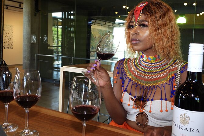 Stellenbosch & Franschhoek 20 Wine Tasting + Lunch Shared Tour - Fairview Wine and Cheese: the tasting break that feels different