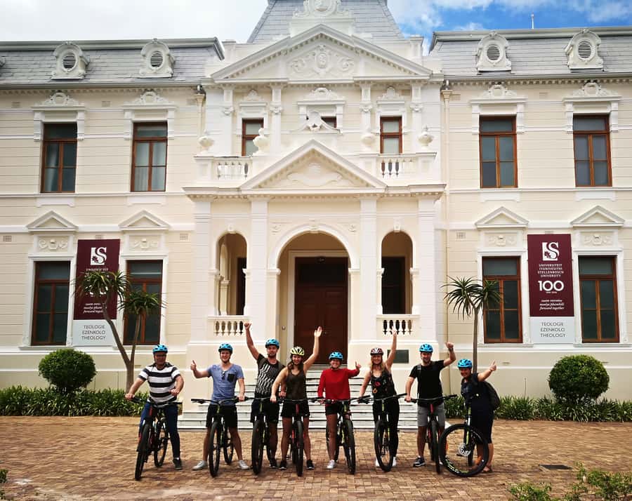 Stellenbosch: Historical Bike Tour & Wine Tasting - Second estate with the historic grounds: cellar tour, then wine and chocolate pairing