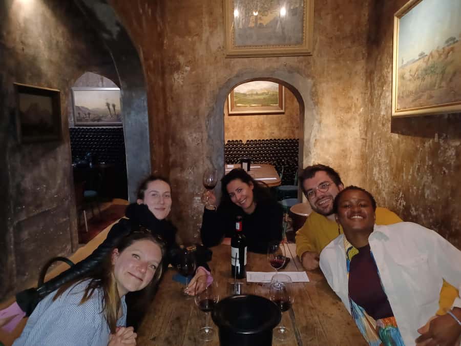 Stellenbosch wine tour, all inclusive of lunch and tastings. - Why Stellenbosch is the right setting for an easy winelands day