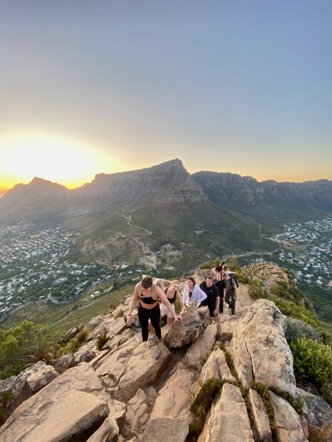 Sunrise & Sunset Lion's Head Hike + Hotel Pick-Up - Fitness reality check: what moderate really means here