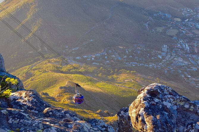 Table Mountain & Mandela Freedom Full Day Tour - Table Mountain cable car: your summit window and the payoff