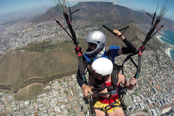 Tandem Paragliding Cape Town Experience TABLE MOUNTAIN PARAGLIDE - Price and Value: What $102.95 Buys You in Cape Town