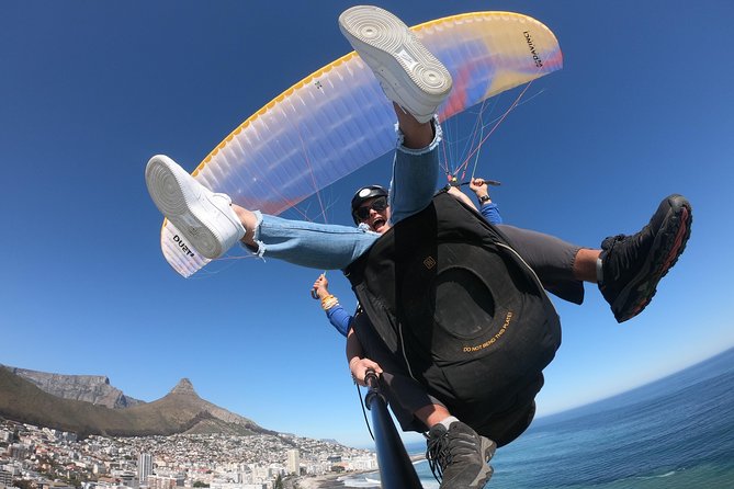 Tandem Paragliding in Cape Town - Taking over the glider: the moment of real control