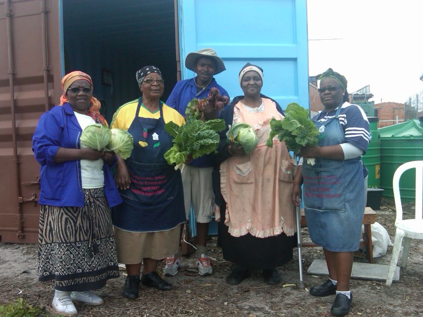 Township Eco Tour - Joe Slovo and hostel areas: learning through conversation and context