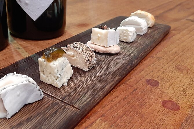 Wine Tour to Stellenbosch & Franschhoek with Tastings & Lunch - Small-group touring (12 max) and why the guide changes the whole feel
